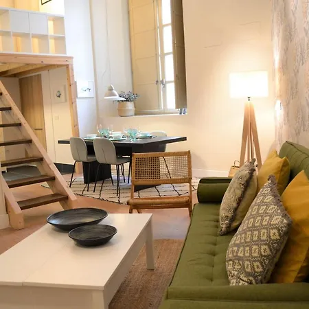Encantador Apartamento En El Centro Historico De *